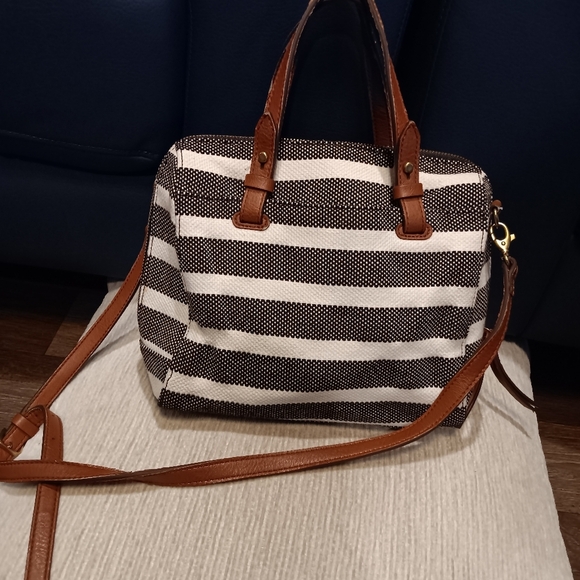 Fossil Striped Black and White Handbag with Tan Accents - Picture 3 of 6